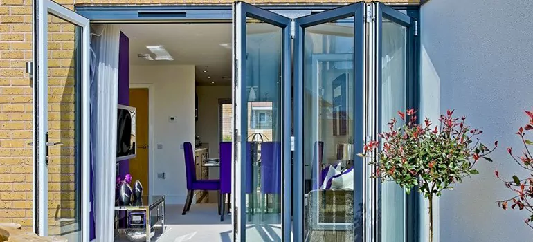 Commercial Door Glass Repair in Glenvar Heights, FL